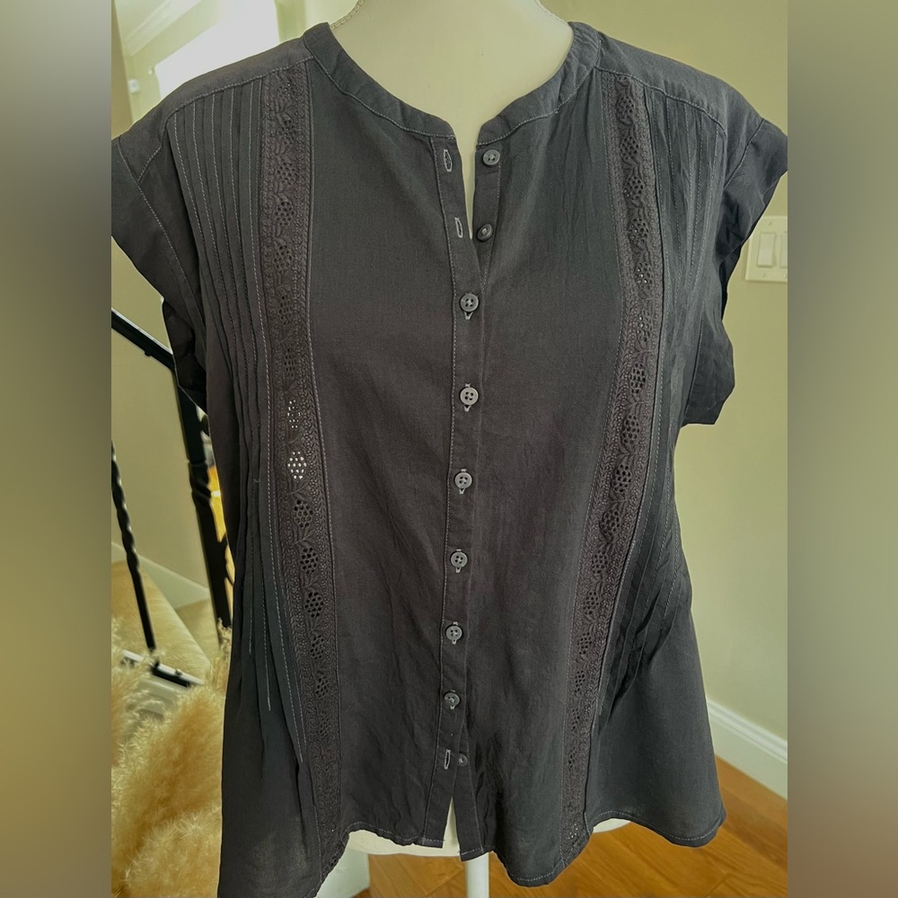 Splendid Charcoal Button-Up Blouse
